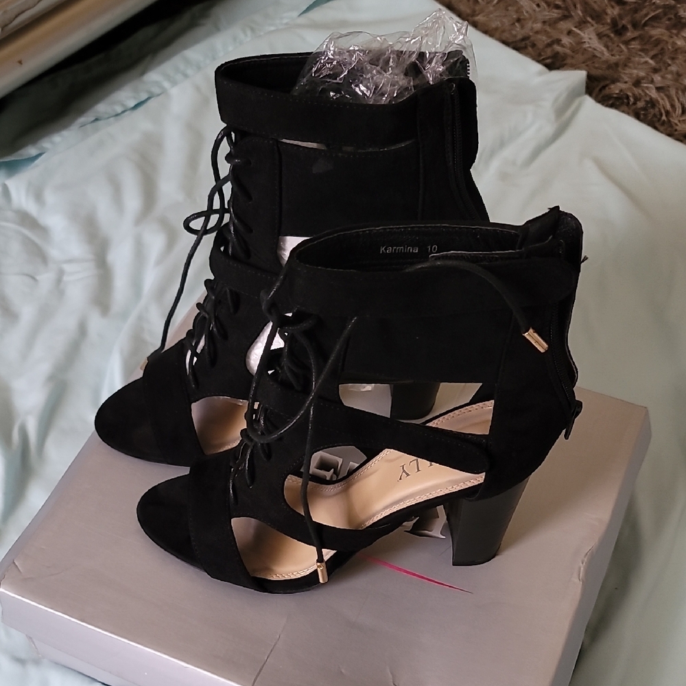 Black Lace-Up Heeled Boots